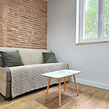 Le Briand - Pour 2 Personnes - Climatisation - Fibre Internet - 5 Min A Pied De La Gare Et Du Centre-ville - Places De Stationnements Gratuites Sur Toute L'avenue
