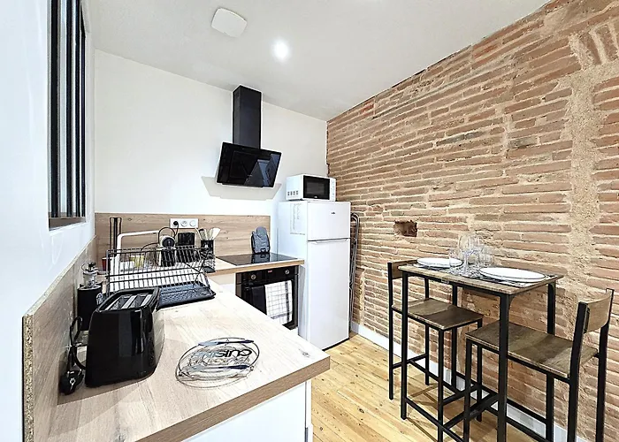 Le Briand - Pour 2 Personnes - Climatisation - Fibre Internet - 5 Min A Pied De La Gare Et Du Centre-ville - Places De Stationnements Gratuites Sur Toute L'avenue Apartment